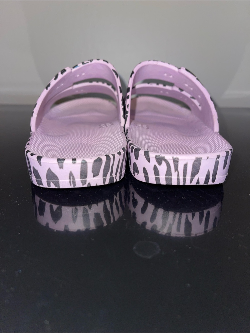 🗣️BRAND NEW NEVER WORN Freedom Moses Lilac Slide with Black Leopard Print - Picture 3 of 6
